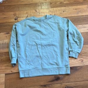 Lululemon perfectly oversized crew size 6 silver blue nwot